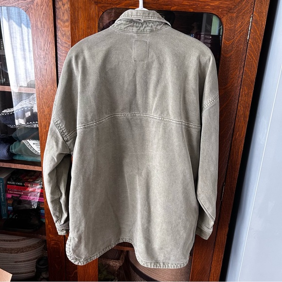 New Condition Gap Denim Utility Jacket with Washwell, Olive Green, Women’s - Picture 8 of 16